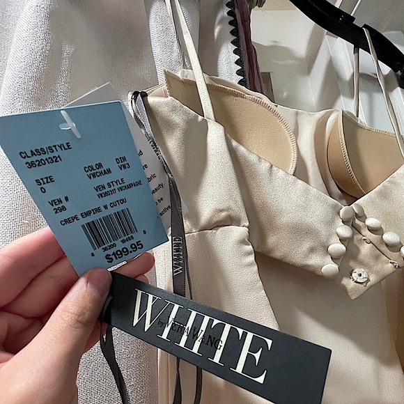 Champagne David’s Bridal ✨ - Picture 3 of 6